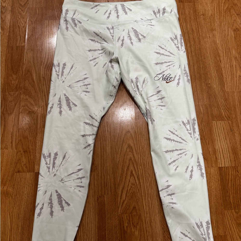 Nike Women's Dri Fit One Luxe Resort Women's Mid-Rise 7/8 Legging Size XL